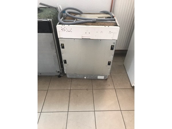 Használt Ikea-Whirlpool DWF B00 Beépíythető mosogatógép [H9433] 