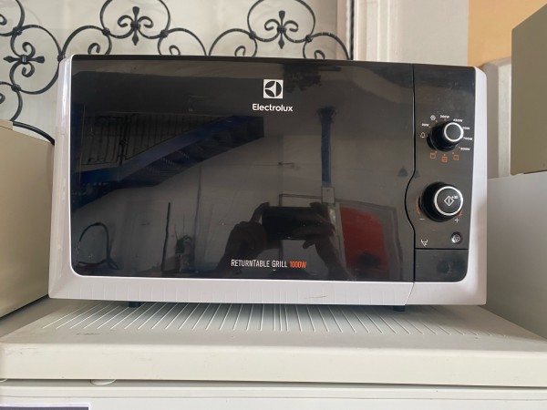Használt Electrolux EMS 21400 W mikróhullámú sütő [H9810] 