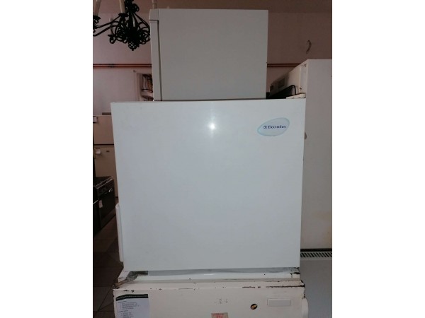 Használt Electrolux ERC0750 minihűtő [H10071] 