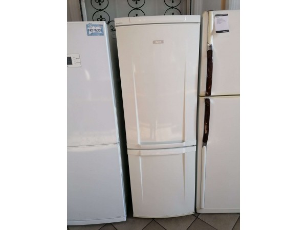 Újszerű Electrolux ERB34233W kombinált hűtőszekrény [HFS29] 