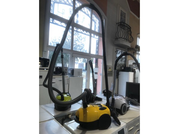 Használt Zanussi ZAN2245 porzsákos porszívó [H10490] 