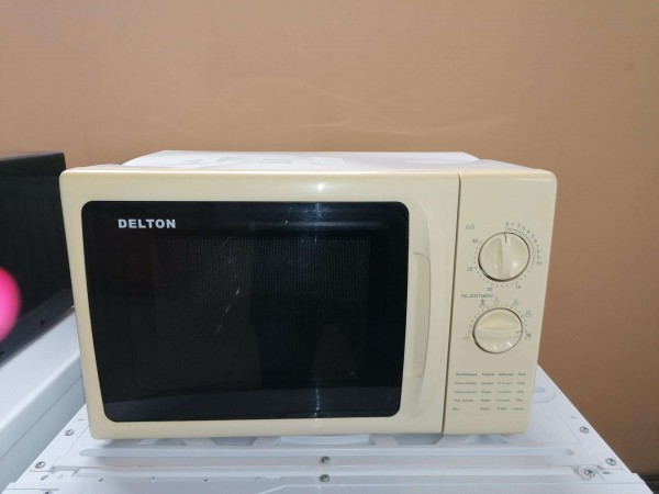 Használt Delton 717 mikrohullámú sütő [H11071] 