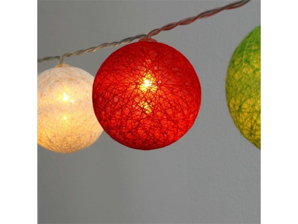 Iris Gömb alakú 6cm/színes fonott/1,5m/piros-fehér-zöld/10db LED-es/USB-s fénydekoráció Iris Gömb alakú 6cm/színes fonott/1,5m/piros-fehér-zöld/10db LED-es/USB-s fénydekoráció