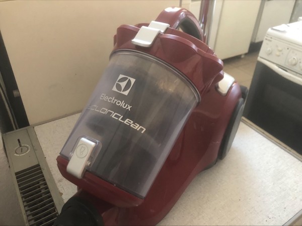 Használt Electrolux Z7860El porzsák nélküli porszívó [H11263] 