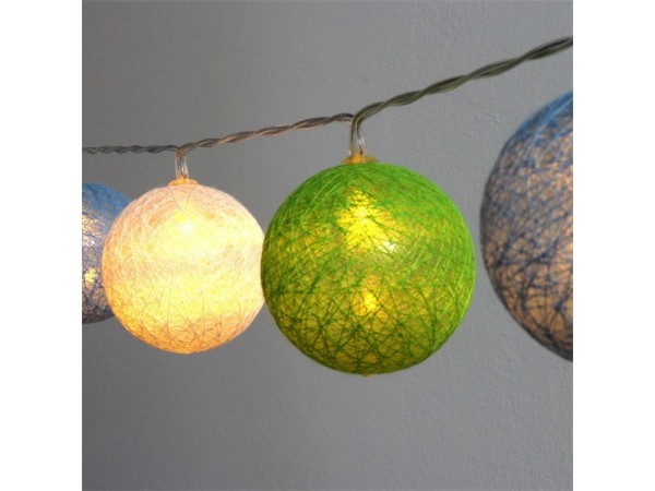 Iris Gömb alakú 6cm/színes fonott/4,5m/zöld-kék-fehér/30db LED-es/USB-s fénydekoráció Iris Gömb alakú 6cm/színes fonott/4,5m/zöld-kék-fehér/30db LED-es/USB-s fénydekoráció