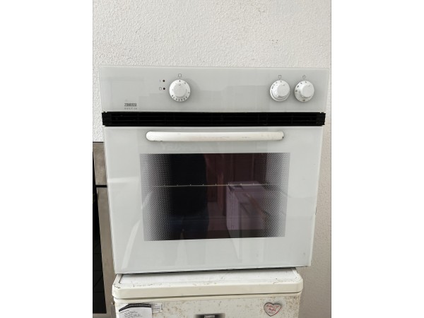 Használt Zanussi beépíthető sütő [H11541] 