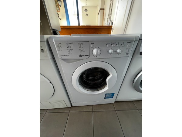 Használt Indesit IWSC51051 elöltöltős mosógép [H11575] 