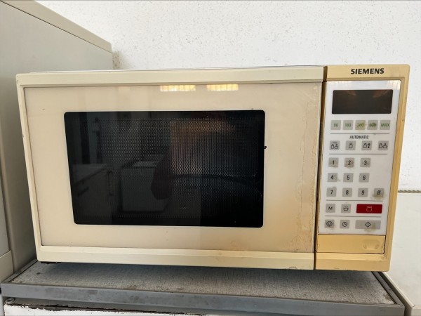 Használt Siemens HF26520 mikrohullámú sütő [H11842] 