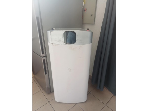 Outlet Ariston Velis EVO 80 EU Elektromos bojler [O290] 